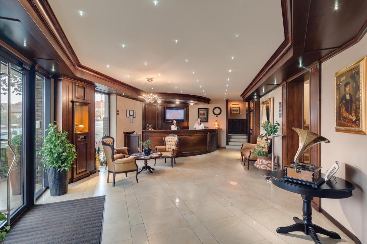 Hotel Meridian Клуж-Напока Екстериор снимка
