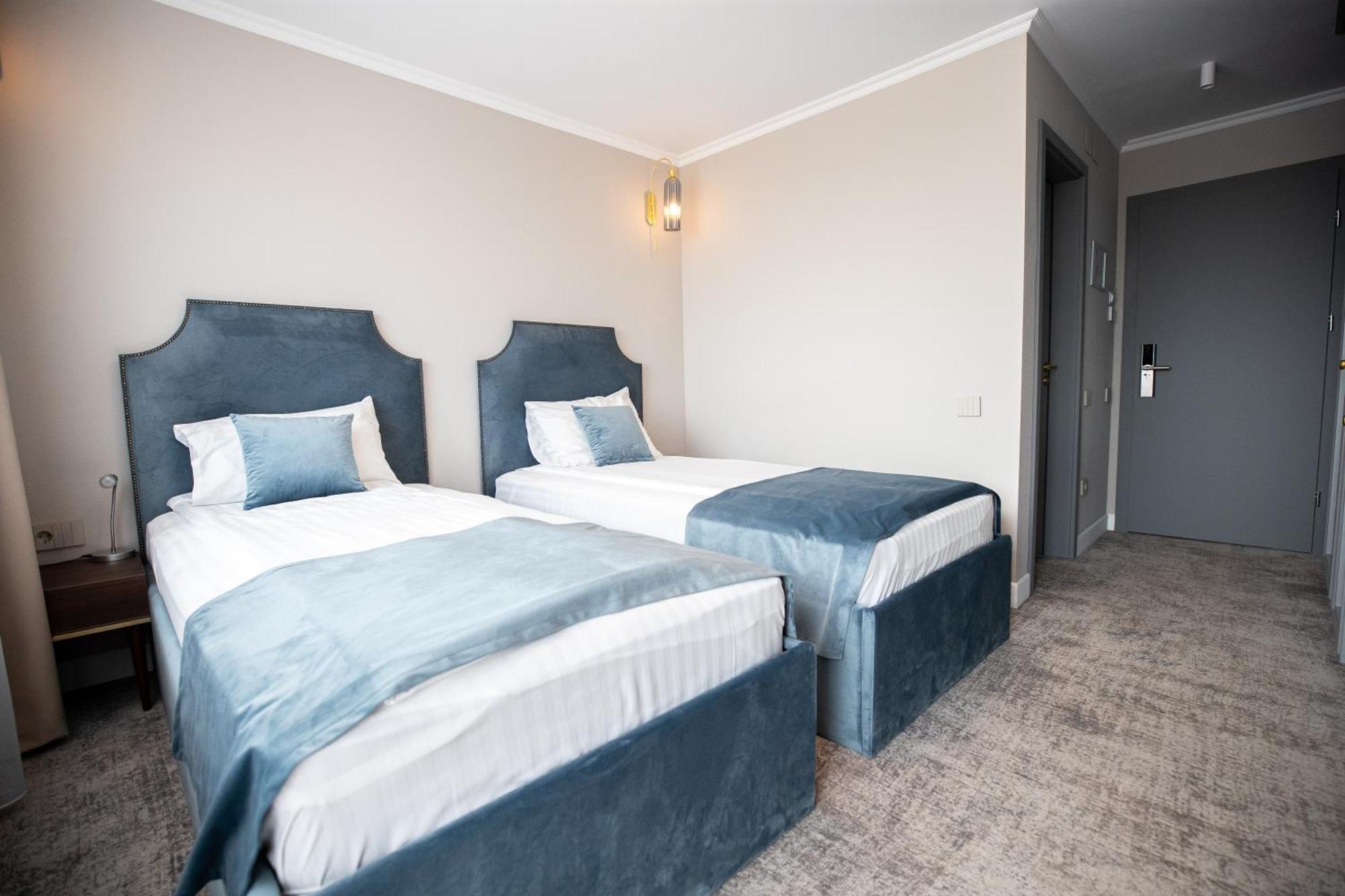 Hotel Meridian Клуж-Напока Екстериор снимка